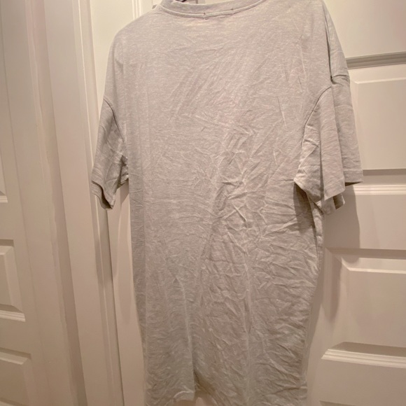 Missguided tshirt dress in grey - Picture 3 of 3